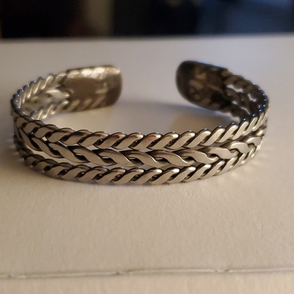 Source Unknown Jewelry - Braided Faux Silver Open Cuff Design Bracelet Preowned Jewelry